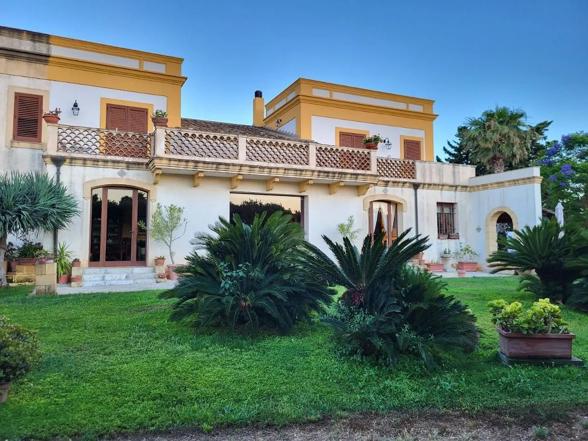 B&B Villa I Dammusi 마르살라